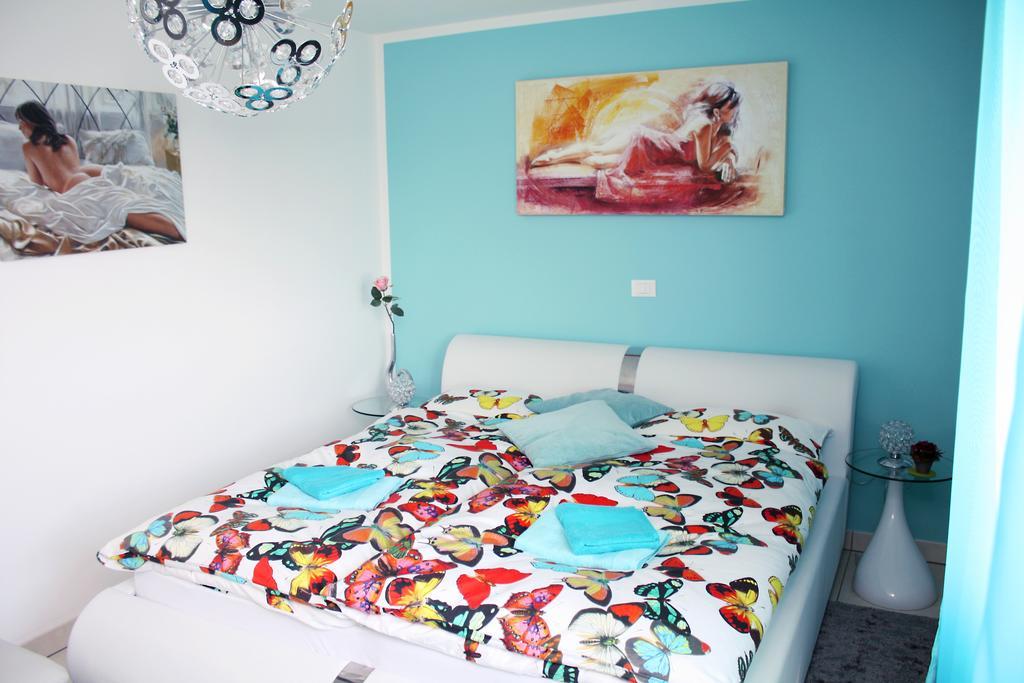 Apartments Villa Lili Umag Ruang foto