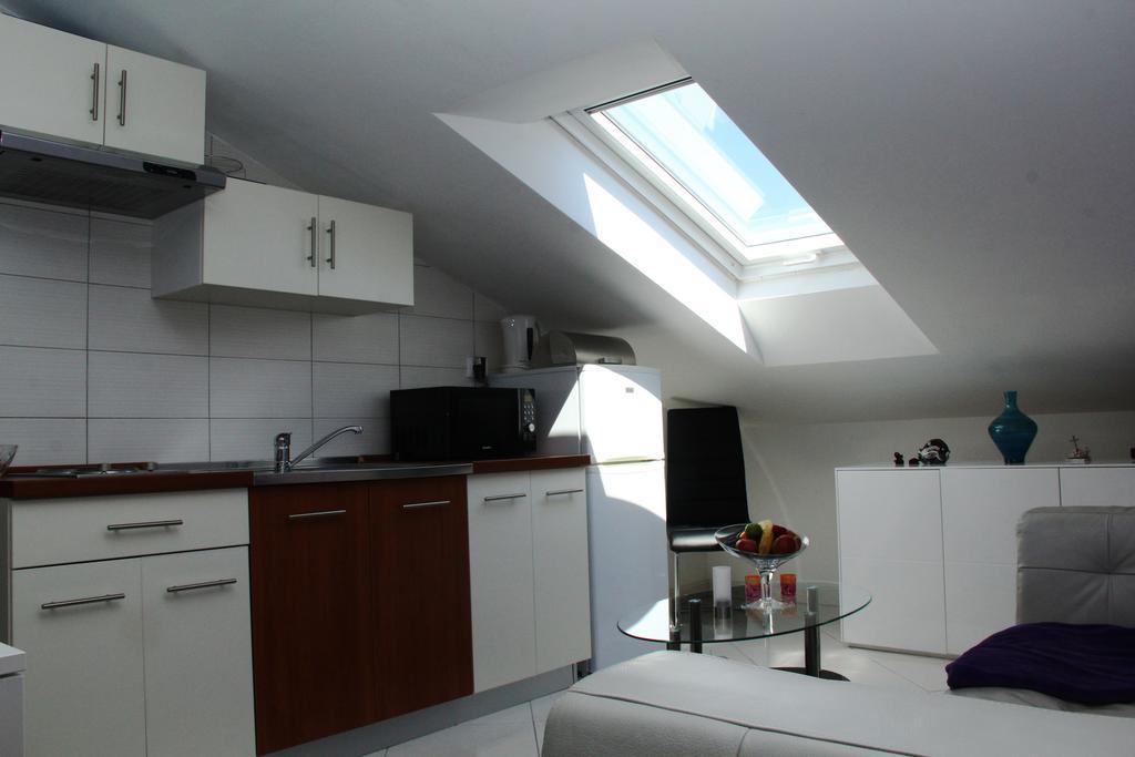 Apartments Villa Lili Umag Ruang foto