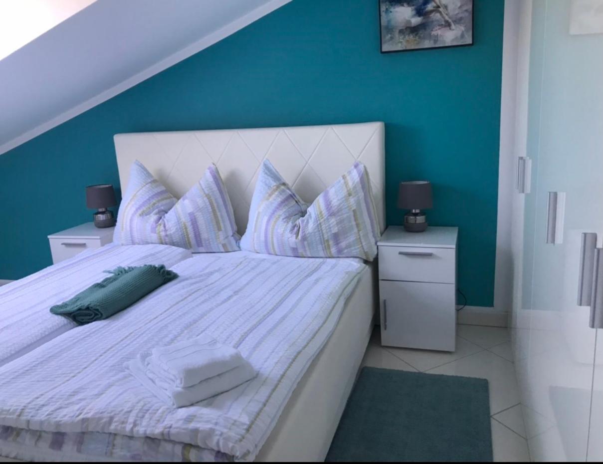 Apartments Villa Lili Umag Bagian luar foto