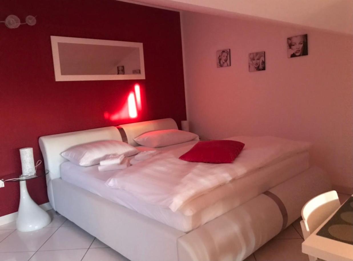 Apartments Villa Lili Umag Bagian luar foto