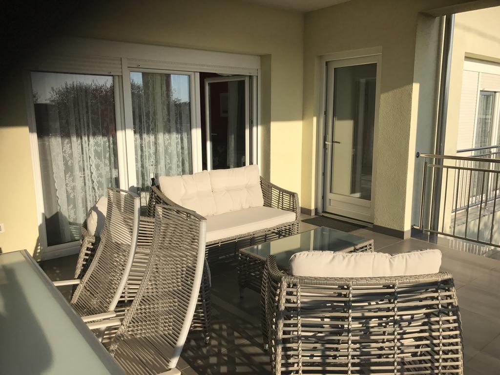 Apartments Villa Lili Umag Bagian luar foto